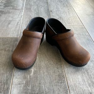 Dansko clogs brown leather, size 39.